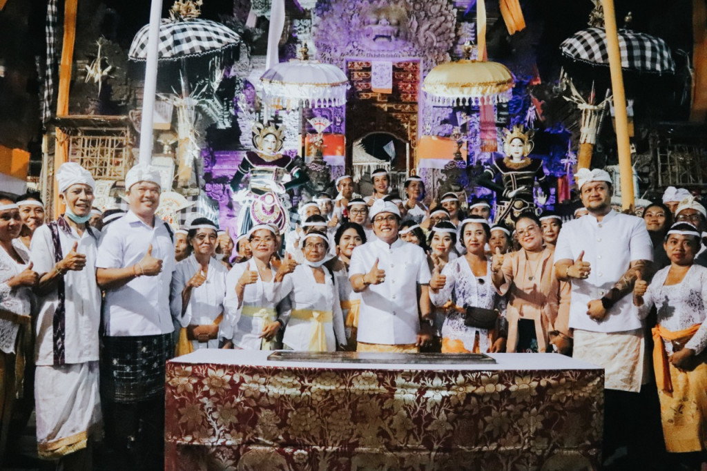 Bupati Giri Prasta Hadiri Karya Mamungkah di Pura Penataran Dalem Tegal Besung, Br. Banjaran